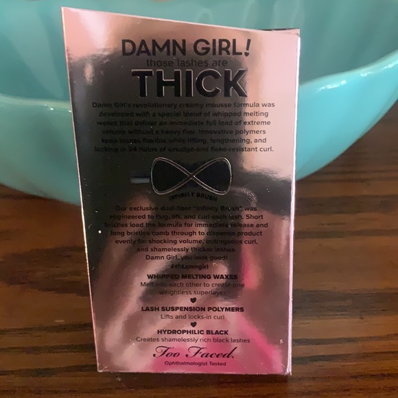 Too Faced Glowver, bronzer and mascara - Picture 4 of 4